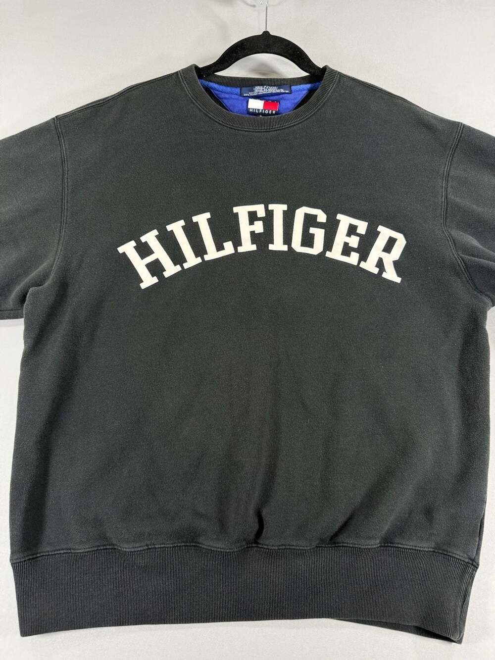 Vintage 90’s Tommy Hilfiger Arch Spellout Crewneck Sweatshirt Size S Black